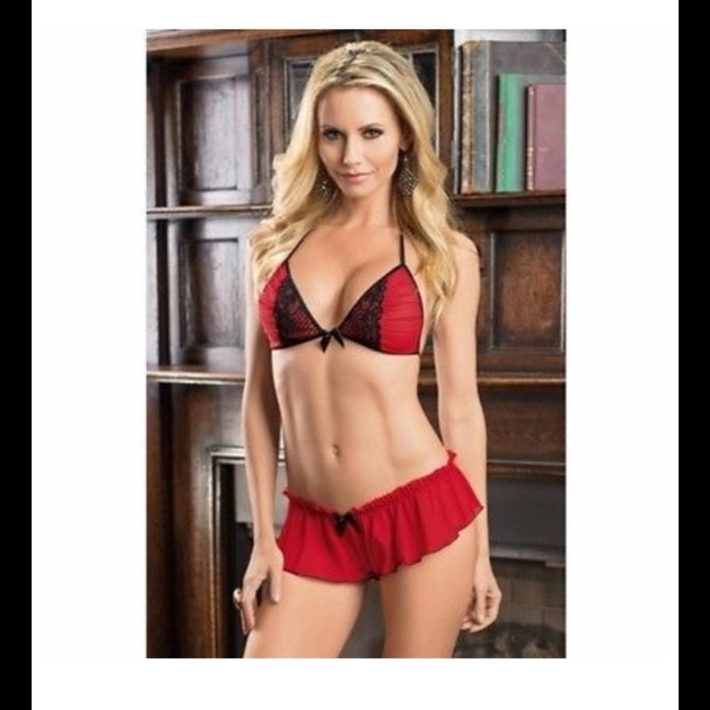 Escante Bra‎ and flutter panty NEW